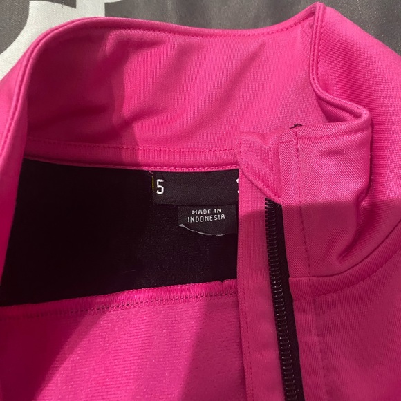 Hot Pink UA Under Armour  Zip Up Jacket Size 5 - Picture 2 of 2